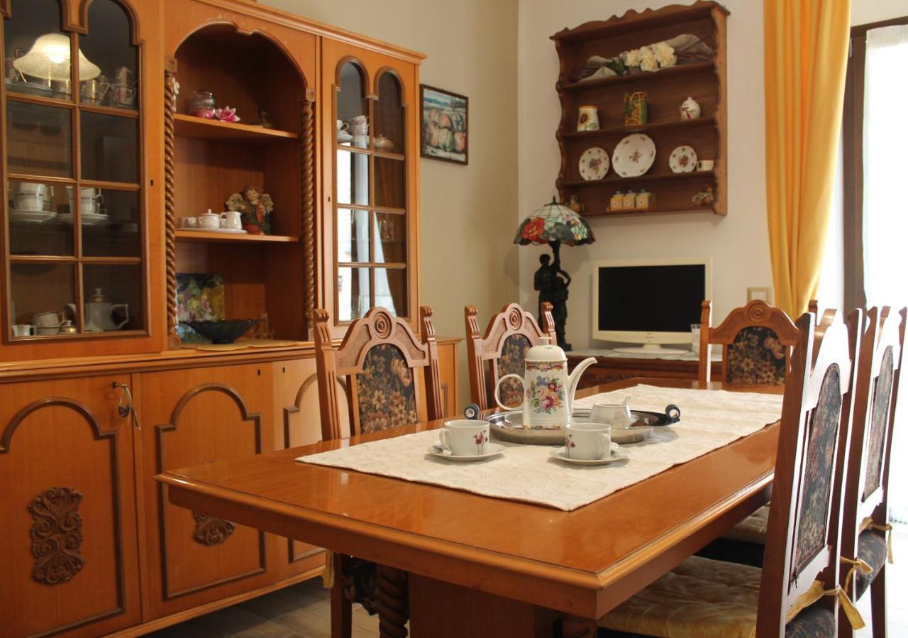 Casa Vacanze Nonna Nunzia Vila Bosa Exterior foto